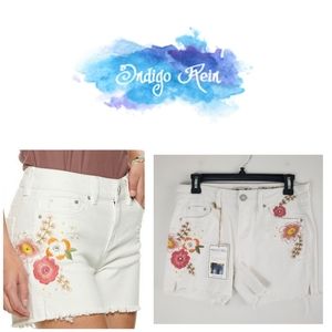 Juniors indigo rein embroidered denim shorts